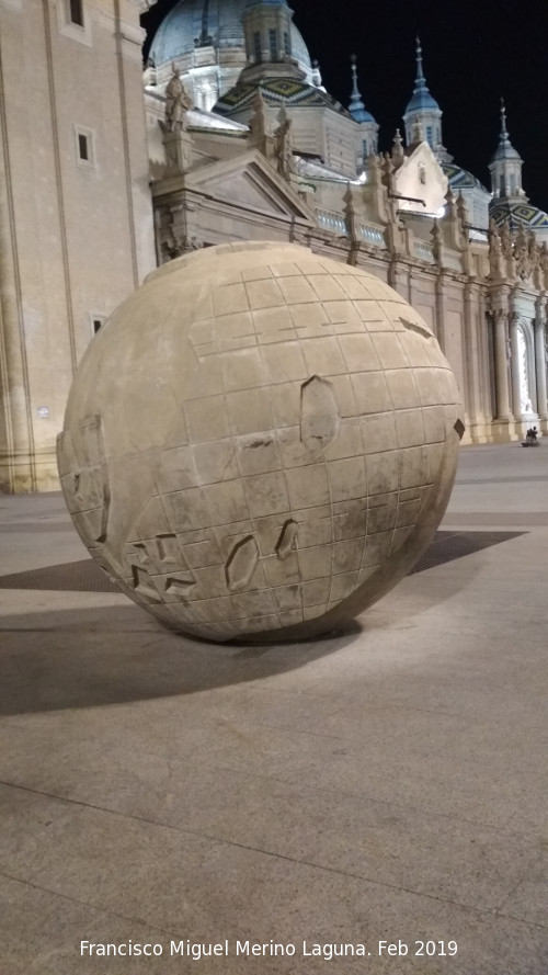 Fuente de la Hispanidad - Fuente de la Hispanidad. Globo terrqueo