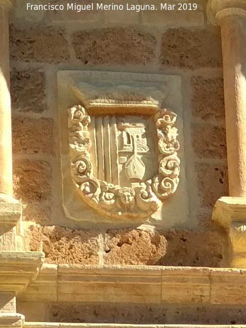 Monasterio de Piedra. Palacio Abacial - Monasterio de Piedra. Palacio Abacial. Escudo izquierdo