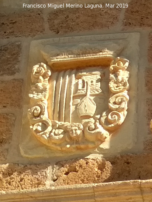 Monasterio de Piedra. Palacio Abacial - Monasterio de Piedra. Palacio Abacial. Escudo izquierdo