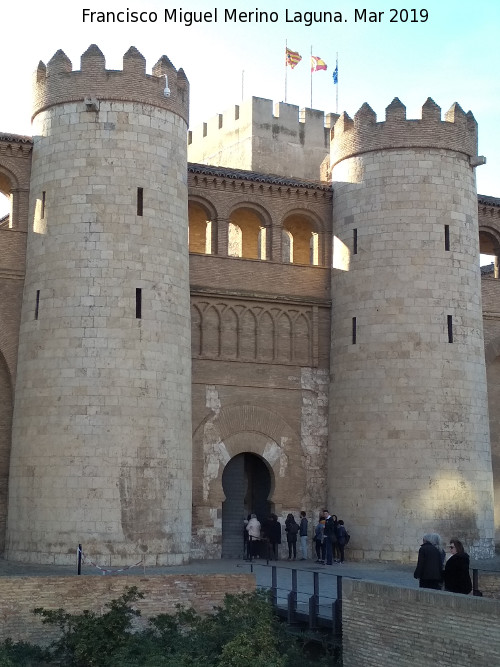 Aljafera. Puerta de Acceso - Aljafera. Puerta de Acceso. 