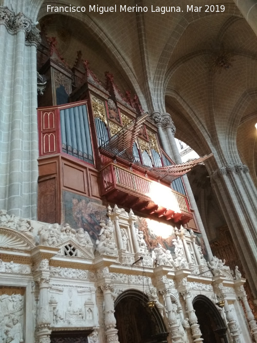 Catedral del Salvador. Coro - Catedral del Salvador. Coro. rgano a las naves de la epstola