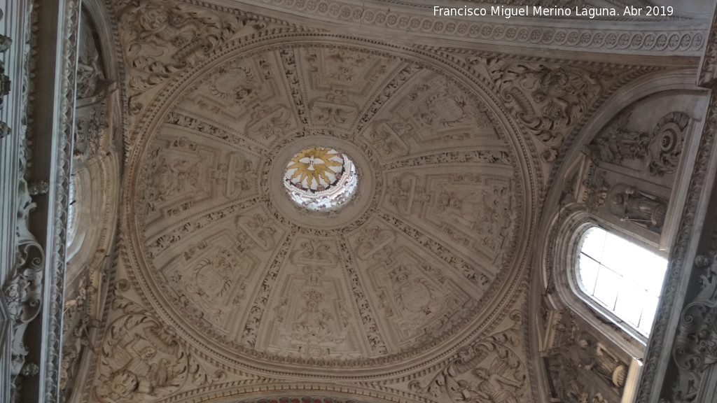 Monasterio de la Cartuja. Iglesia - Monasterio de la Cartuja. Iglesia. Cpula