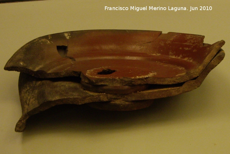 Ciudad iberorromana de Isturgi - Ciudad iberorromana de Isturgi. Fallos de cocin. Museo Arqueolgico Provincial