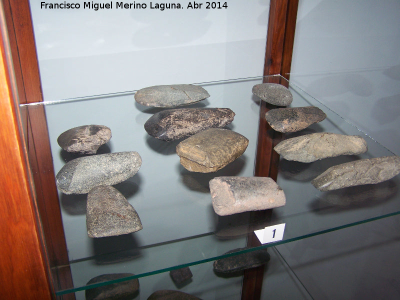 Ciudad iberorromana de Isturgi - Ciudad iberorromana de Isturgi. Hachas pulimentadas. Museo Arqueolgico Profesor Sotomayor - Andjar