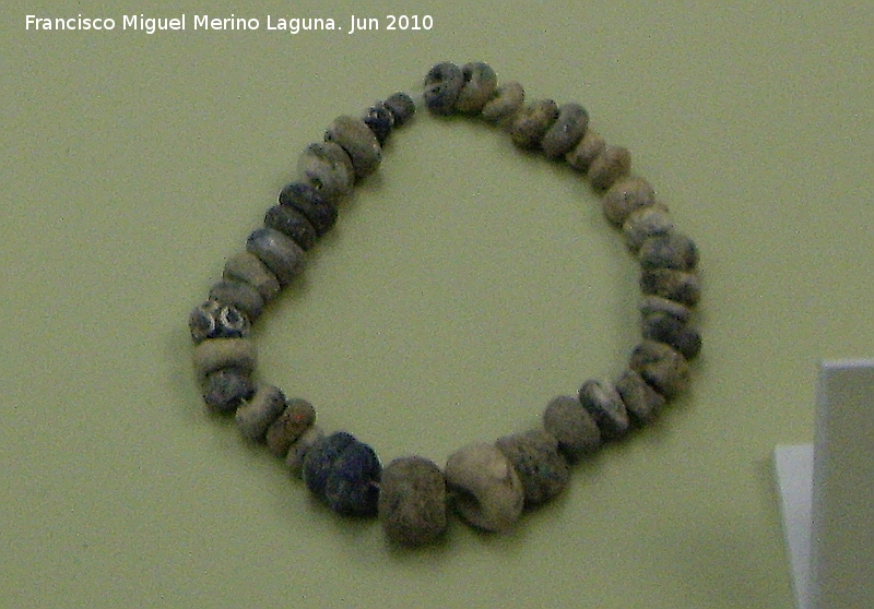 Castellones de Ceal - Castellones de Ceal. Pulsera de pasta vtrea. Museo Provincial