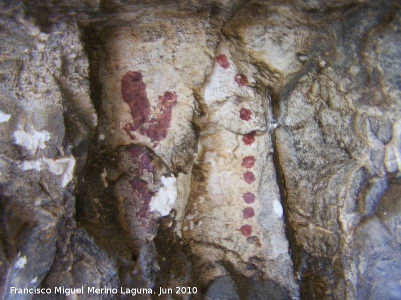 Pinturas rupestres de la Cueva de los Soles Abside I - Pinturas rupestres de la Cueva de los Soles Abside I. Antropomorfo de la izquierda