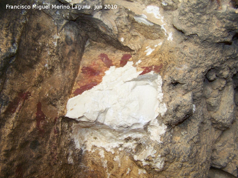 Pinturas rupestres de la Cueva de los Soles Abside IV - Pinturas rupestres de la Cueva de los Soles Abside IV. Sol expoliado