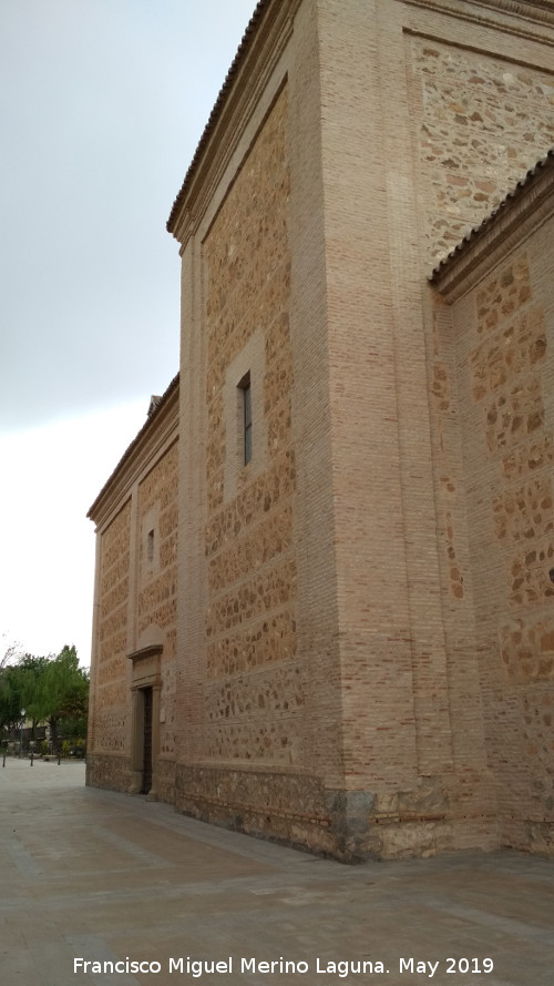 Ermita del Cristo del Prado - Ermita del Cristo del Prado. Lateral