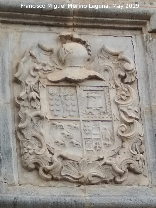 Casa de las Cadenas - Casa de las Cadenas. Escudo