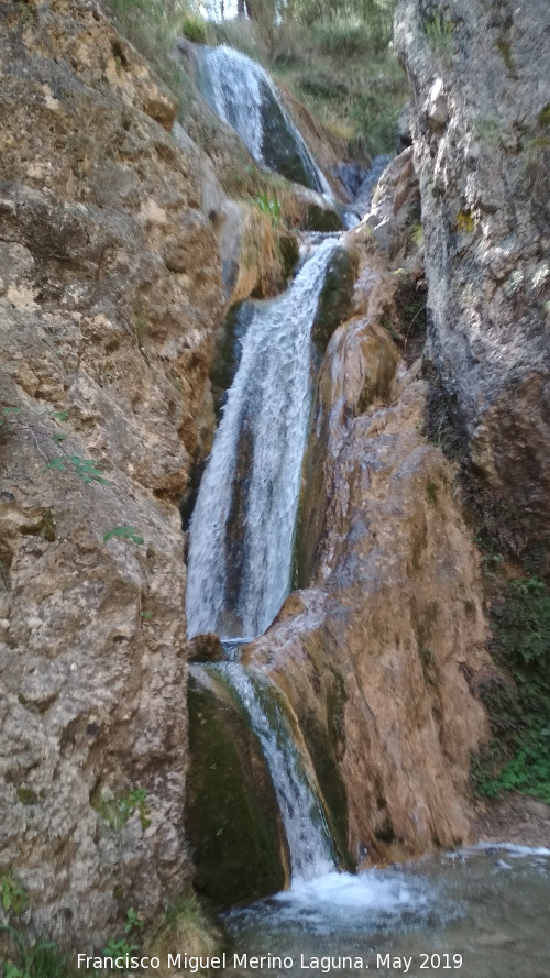 Cascada Primera de la Hueta - Cascada Primera de la Hueta. 