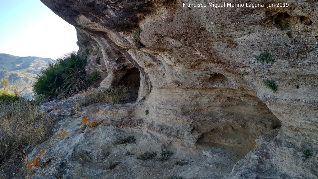 Las Mesas de Villaverde - Las Mesas de Villaverde. Abrigos de la ladera sur