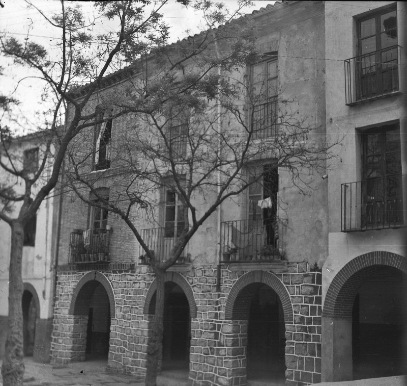 Casa del Cadiato - Casa del Cadiato. Foto antigua. Fotografa de Jaime Rosell Caada. Archivo IEG