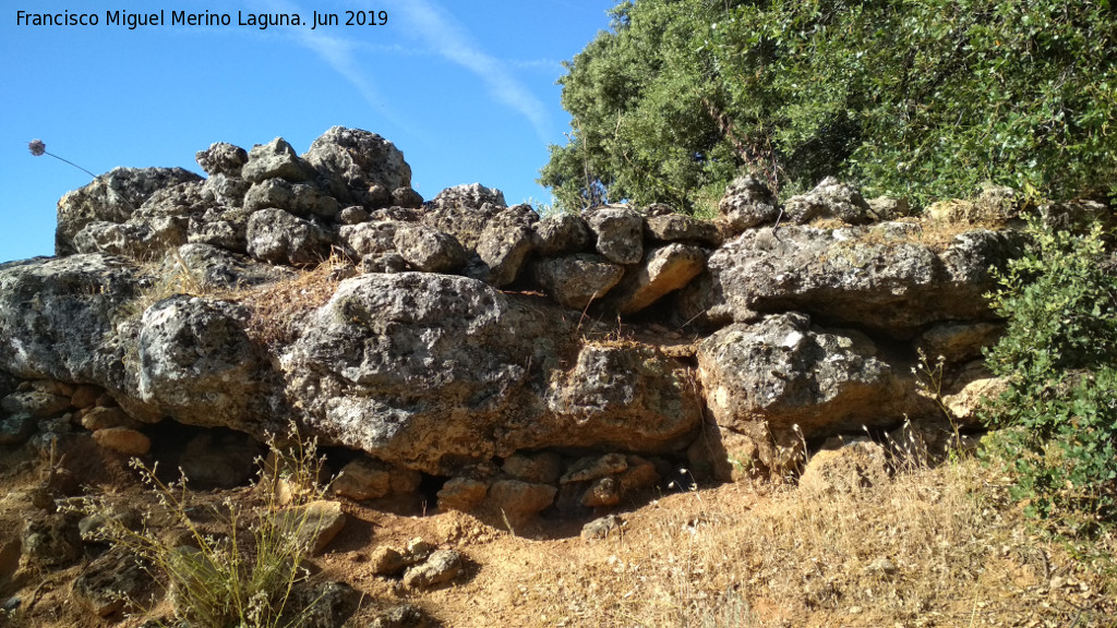 Yacimiento Cabeza del Moro - Yacimiento Cabeza del Moro. Muralla