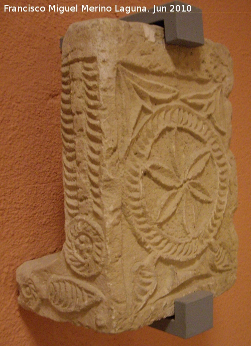 Los Morrones - Los Morrones. Cancel visigodo siglos VI-VII. Museo Provincial de Jan