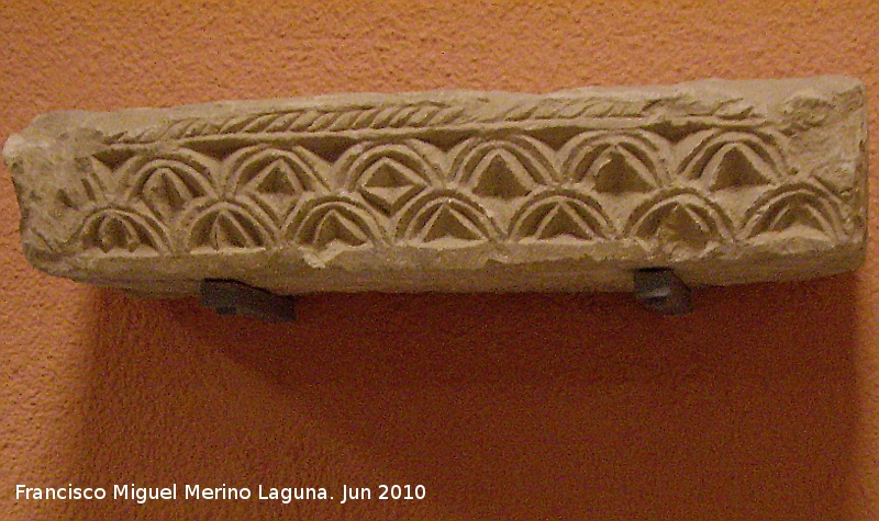 Los Morrones - Los Morrones. Friso visigodo siglos VI-VII. Museo Provincial de Jan