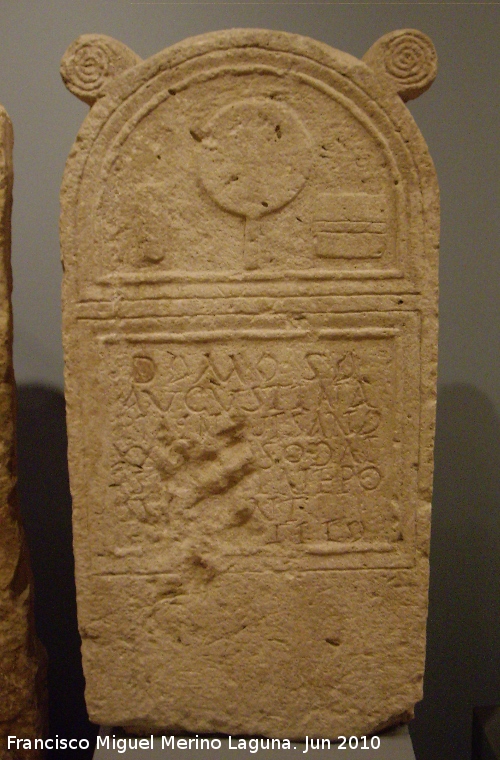 Cortijo de Timoteo - Cortijo de Timoteo. Estela funeraria siglo II. Museo Arqueolgico Provincial de Jan