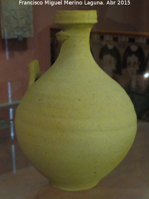 Cortijo del Ahorcado - Cortijo del Ahorcado. Jarro visigodo siglos V-VII d.C. Museo Provincial de Jan