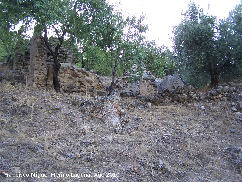 Aldea medieval de La Espinareda - Aldea medieval de La Espinareda. Restos de casas