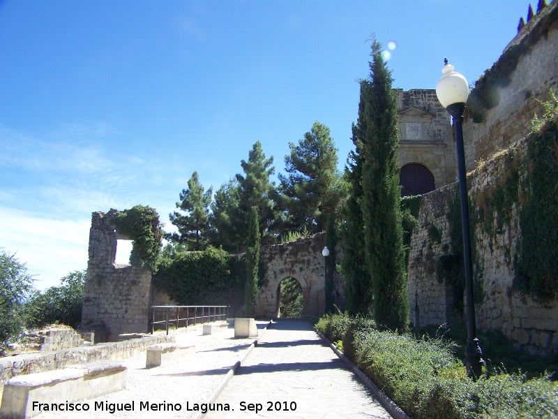 La Mota. Torre del Alhor - La Mota. Torre del Alhor. La Torre de la izquierda