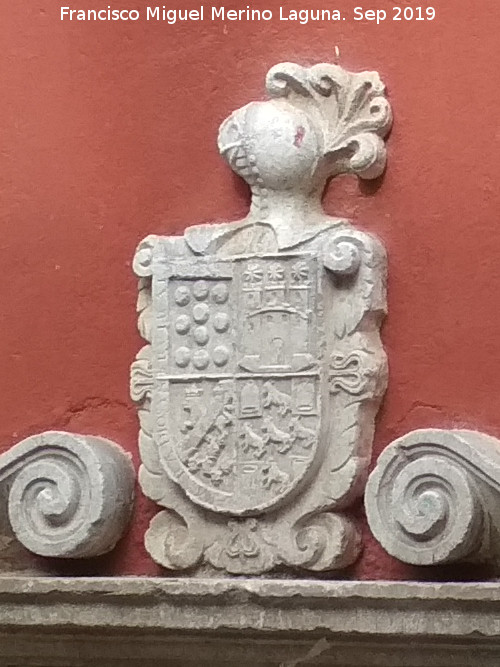 Pilar de Don Pedro - Pilar de Don Pedro. Escudo de la fuente