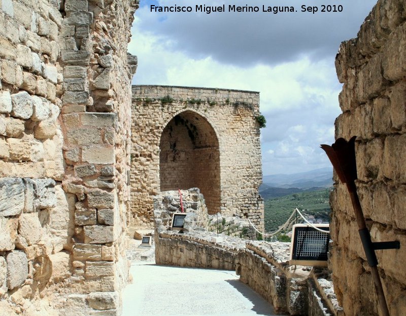 La Mota. Puerta de Aguilera - La Mota. Puerta de Aguilera. Ubicacin de la Puerta Aguilera