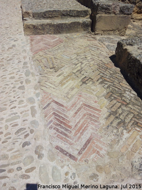 La Mota. Calle Despiernacaballos - La Mota. Calle Despiernacaballos. Solera musulmana