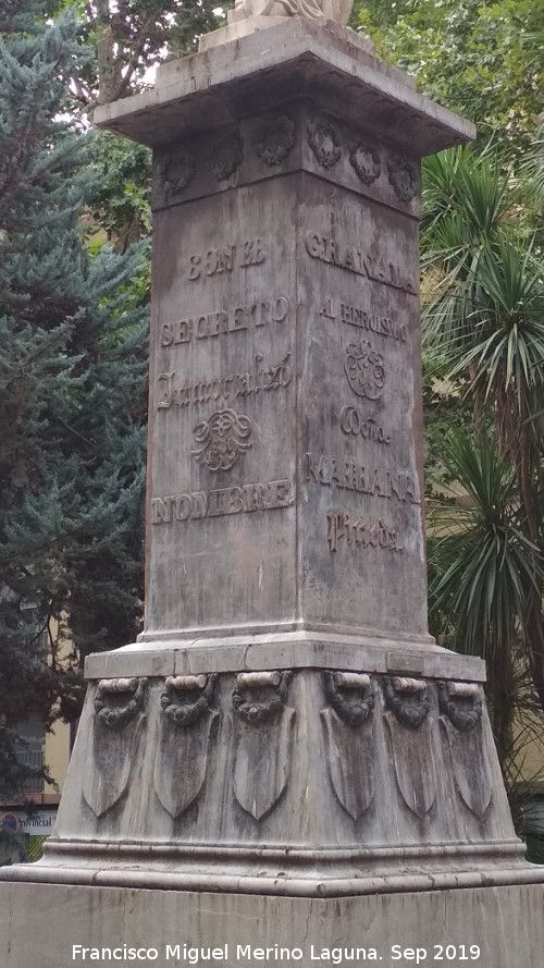 Monumento a Mariana Pineda - Monumento a Mariana Pineda. Pedestal