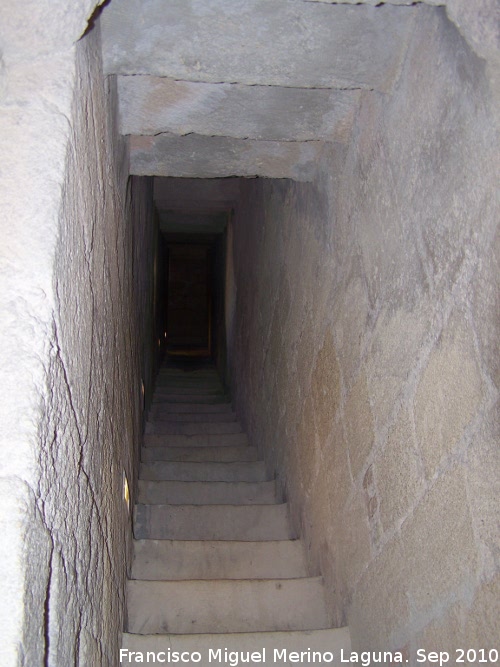 La Mota. Torre del Homenaje - La Mota. Torre del Homenaje. Escaleras de acceso a la azotea