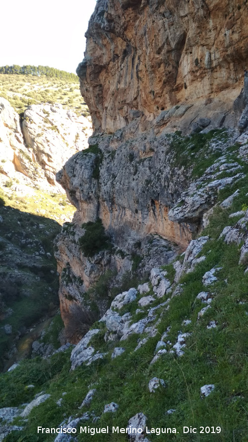 Abrigo de la Virgen - Abrigo de la Virgen. Entrada