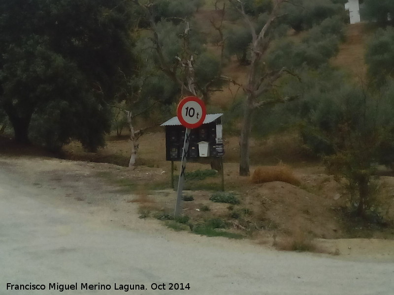 Aldea Fuente del Espino - Aldea Fuente del Espino. Buzones al inicio del cruce