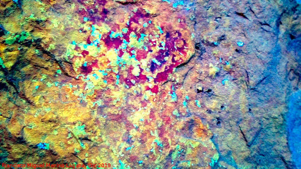 Pinturas rupestres del Poyo de la Cerradura - Pinturas rupestres del Poyo de la Cerradura. Tratada con Dstretch