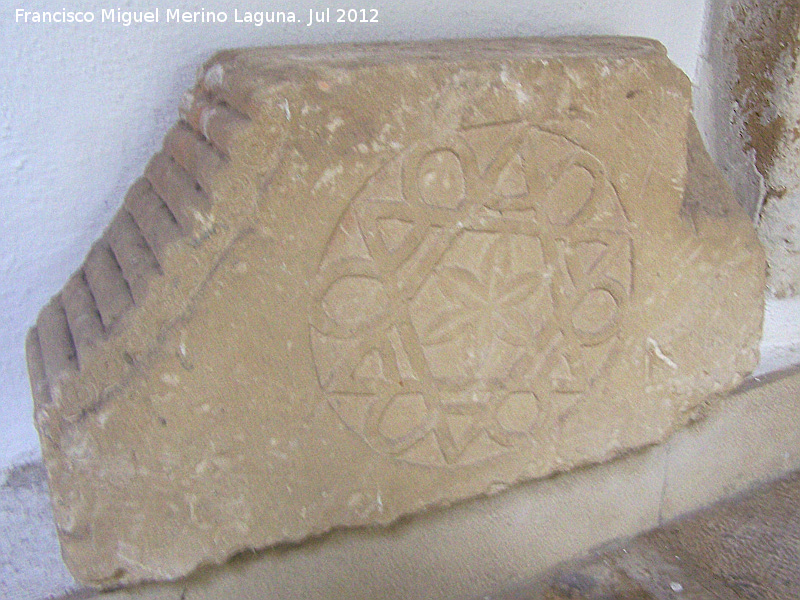 Plaza de Carvajal - Plaza de Carvajal. Mnsula con la Estrella de David. Museo Arqueolgico de beda