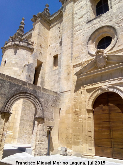 La Mota. Iglesia Mayor Abacial. Puerta del Den - La Mota. Iglesia Mayor Abacial. Puerta del Den. 