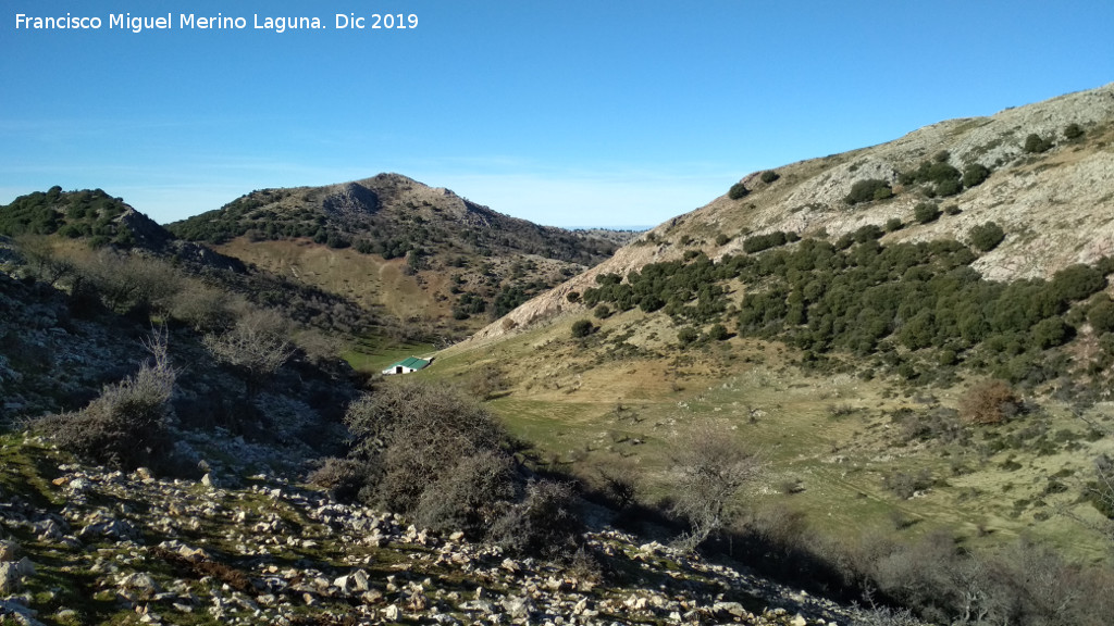 Cortijo del Tejuelo - Cortijo del Tejuelo. Desde el Collado del Tejuelo