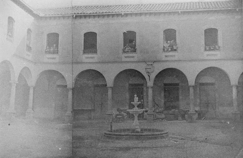 Convento de San Francisco - Convento de San Francisco. Foto antigua. Claustro