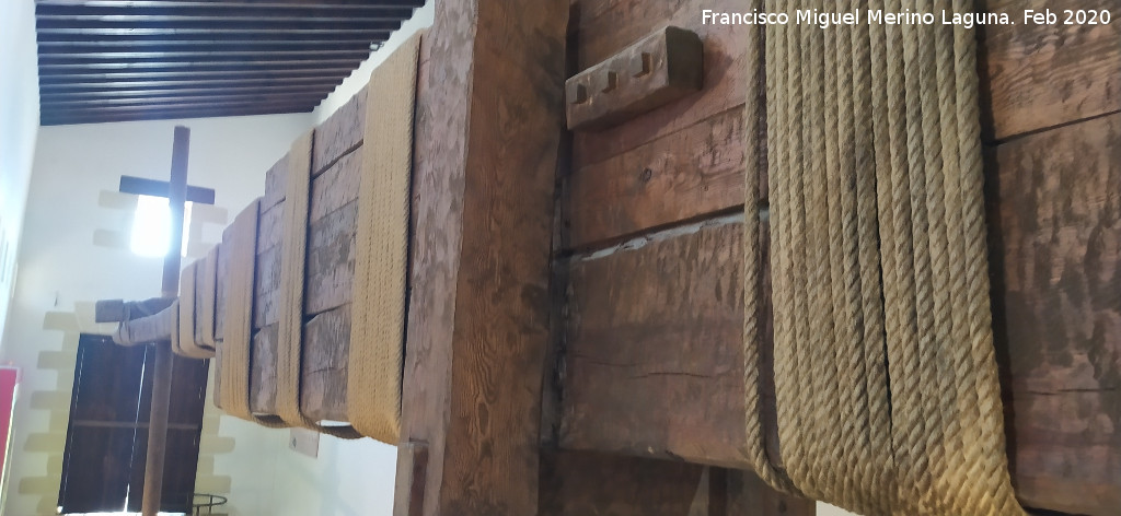 Alc�zar de Jerez. Molino de Aceite - Alc�zar de Jerez. Molino de Aceite. Viga del molino