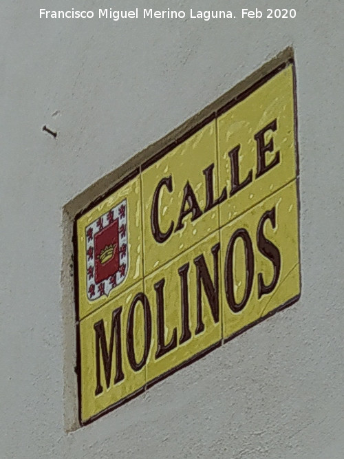 Calle Molinos - Calle Molinos. Placa