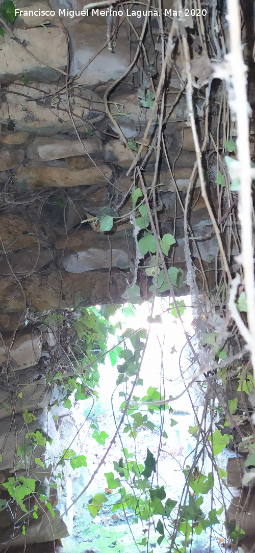 Caracol de la Veredilla - Caracol de la Veredilla. Puerta desde el interior