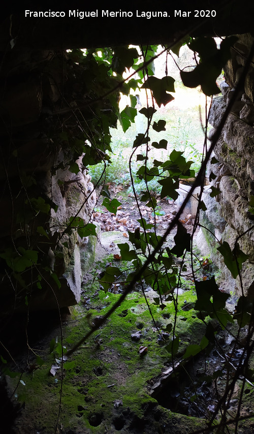Caracol de la Veredilla - Caracol de la Veredilla. Puerta desde el interior