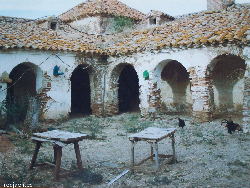 Monasterio Casera de Don Bernardo - Monasterio Casera de Don Bernardo. Foto antigua del claustro