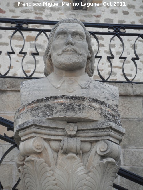 Monumento a Vandelvira - Monumento a Vandelvira. Busto