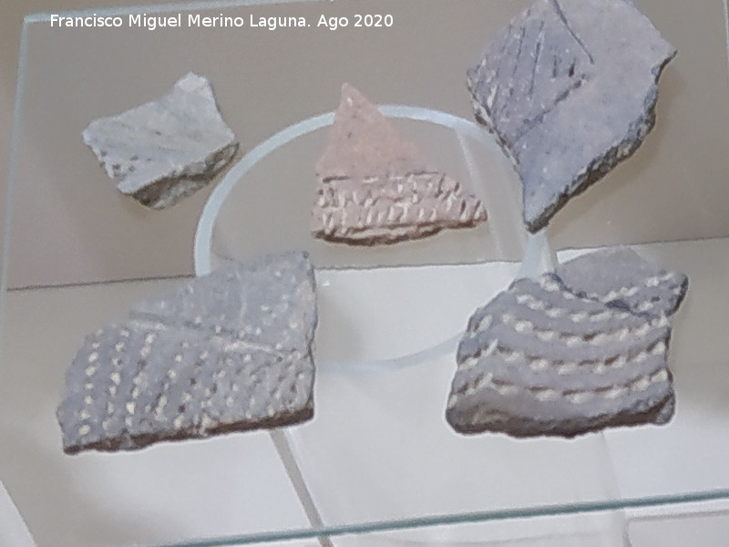 Historia de Carmona - Historia de Carmona. Cer�mica incisa. Museo del Alc�zar de la Puerta de Sevilla