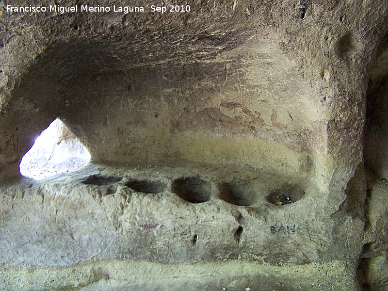 La Mota. Bodega con lagar del Arrabal Viejo - La Mota. Bodega con lagar del Arrabal Viejo. Pesebres