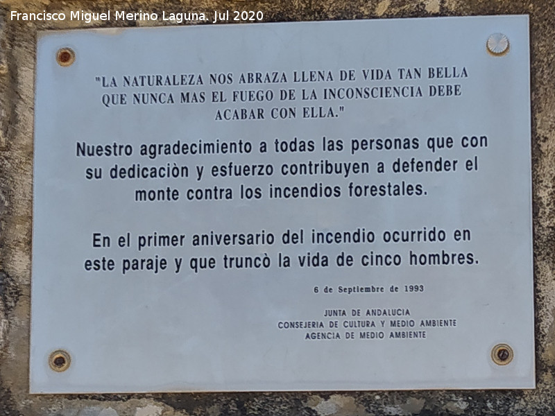 Monumento a los Bomberos Forestales - Monumento a los Bomberos Forestales. Placa