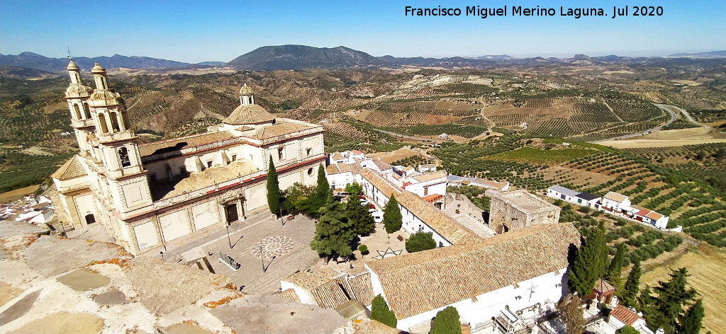 Plaza de la Iglesia - Plaza de la Iglesia. Desde el Castillo