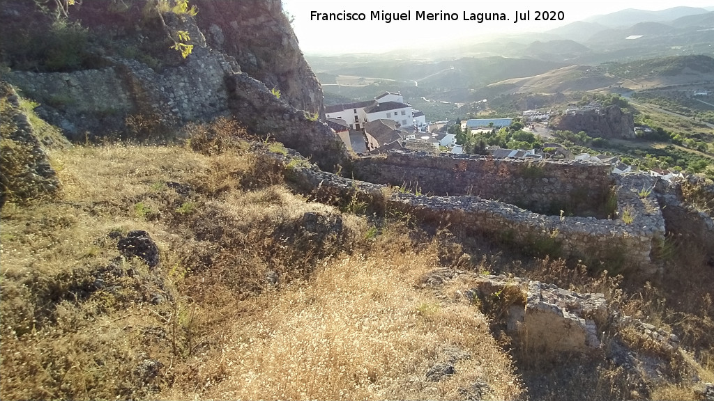 Villa Medieval - Villa Medieval. Construcci�n militar junto a la muralla, a un nivel superior que la Puerta de la Villa