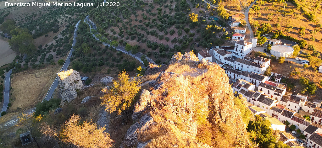 Villa Medieval - Villa Medieval. Desde el Castillo de Zahara de la Sierra