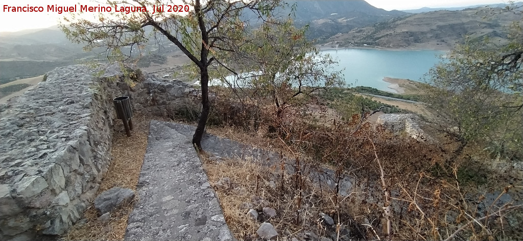 Pantano de Zahara-El Gastor - Pantano de Zahara-El Gastor. Desde la Villa Medieval de Zahara de la Sierra