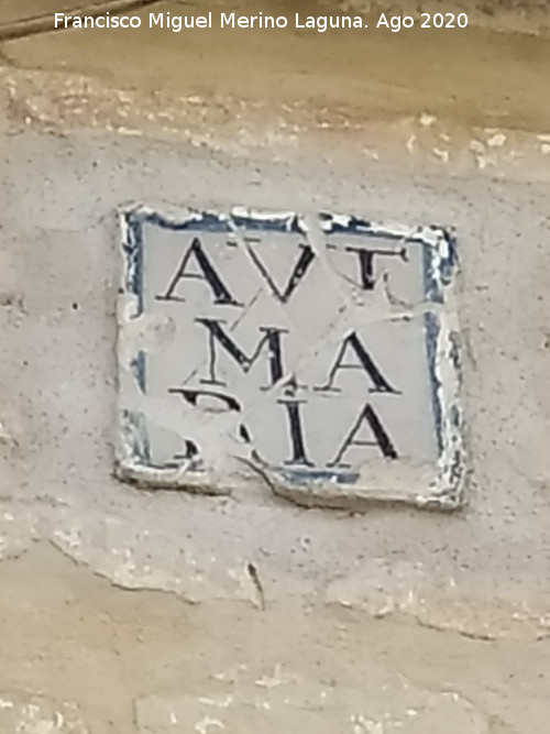 Casa de la Calle San Teodomiro n� 11 - Casa de la Calle San Teodomiro n� 11. Azulejo del Ave Mar�a