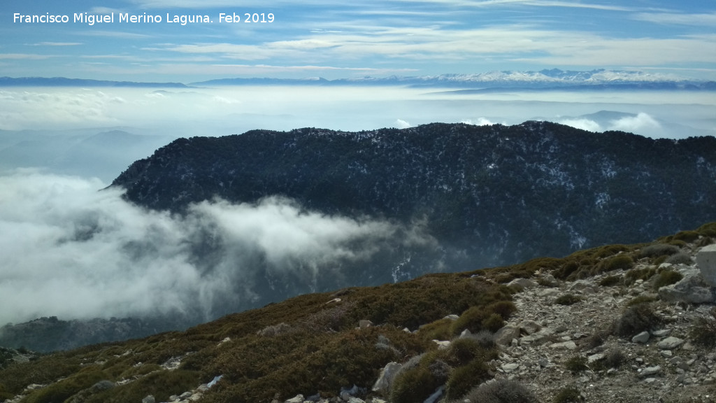 Refugio Miramundos - Refugio Miramundos. Vistas hacia la Cuerda del Milagro